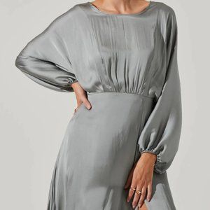 ASTR the label Marin Dolman Sleeve Midi Dress